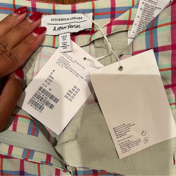 & OTHER STORIES PLAID SHORTS - Picture 2 of 6